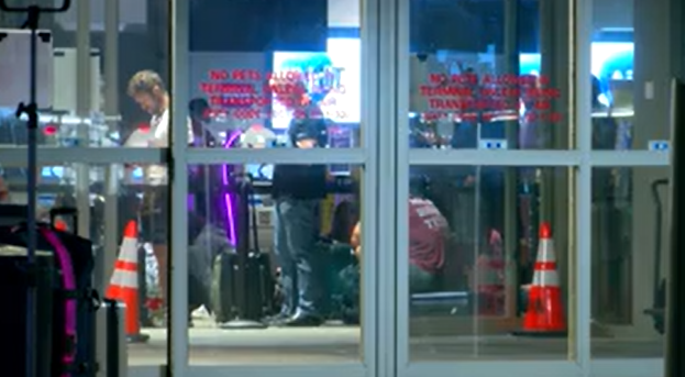 Emergency generators have the lights back on at the @AUStinAirport but the airline networks are still down because of the power outage. Flights are still grounded and passengers are stuck waiting.