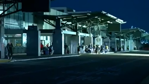 Emergency generators have the lights back on at the @AUStinAirport but the airline networks are still down because of the power outage. Flights are still grounded and passengers are stuck waiting. 