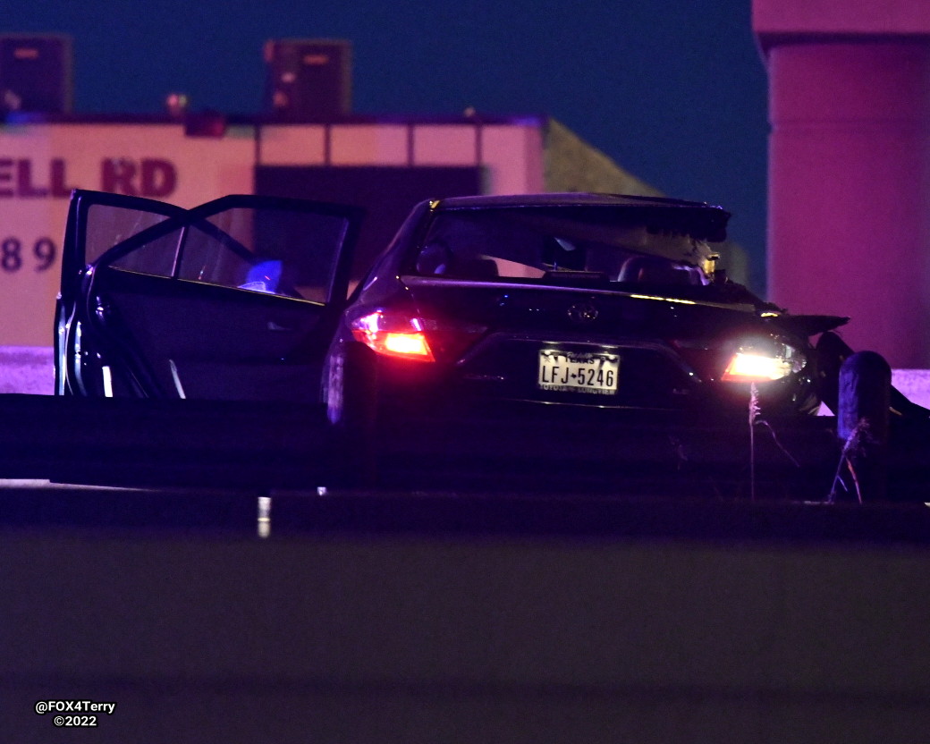 DFWtraffic All southbound lanes of Stemmons Frwy at Royal Ln are shut down. Dallas firefighters and Sheriff's deputies are working a serious crash involving a rollover with entrapment. 