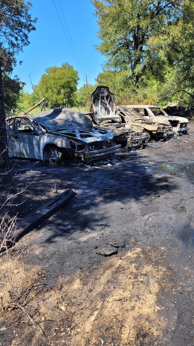 TCESD12 on scene of a 1-acre grass fire with 8 vehicle fires on Blake Manor Road.  crews were assisted by Pflugerville Fire Department and @TC_Fire_Rescue to extinguish the fire. The cause of the fire is under investigation