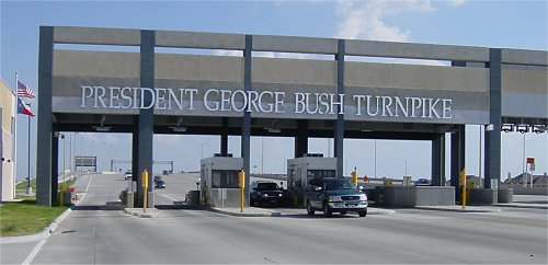 A @CarrolltonTXPD police officer has died after being hit assisting another officer with a DWI investigation on the George Bush Turnpike Tuesday night. The driver of the car that hit the officer also died in the crash