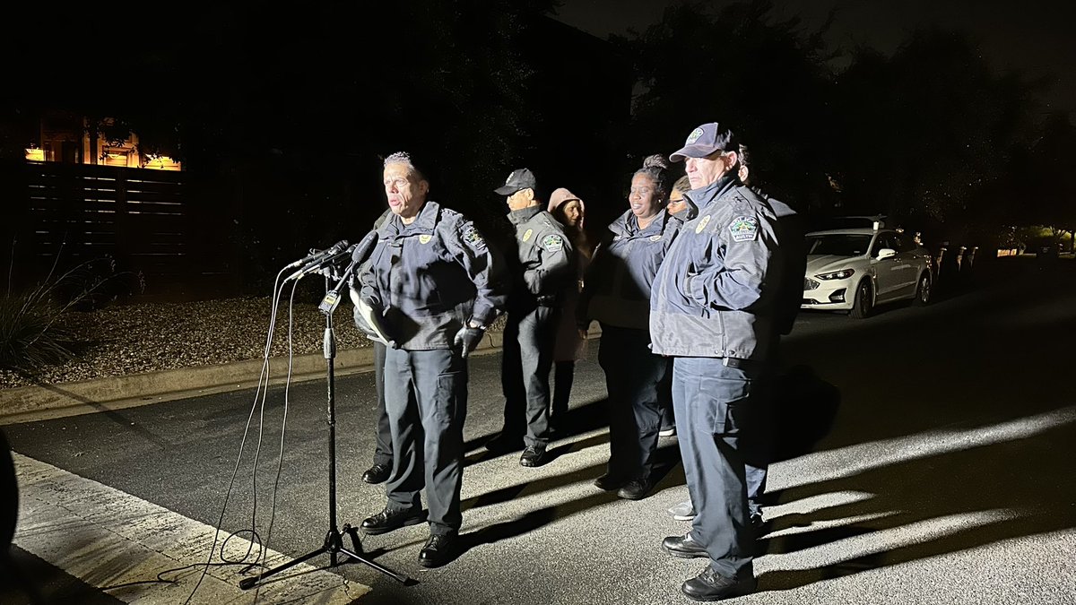 A man is dead after an @Austin_Police officer involved shooting in S. Austin. A woman called 911 for a man pointing a rifle at her home. Officers heard the man fire the weapon when they got there. An officer shot him, he was later pronounced dead at the hospital