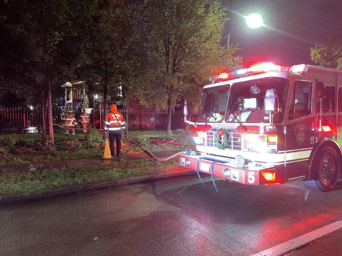 8222 Kingsbrook became a 2-Alarm fire. @HoustonFire arrived on location to find smoke and fire coming from the apartment building. HFD extinguished the fire. No injuries were reported. Arson is investigating the cause of the fire. Red Cross is enroute