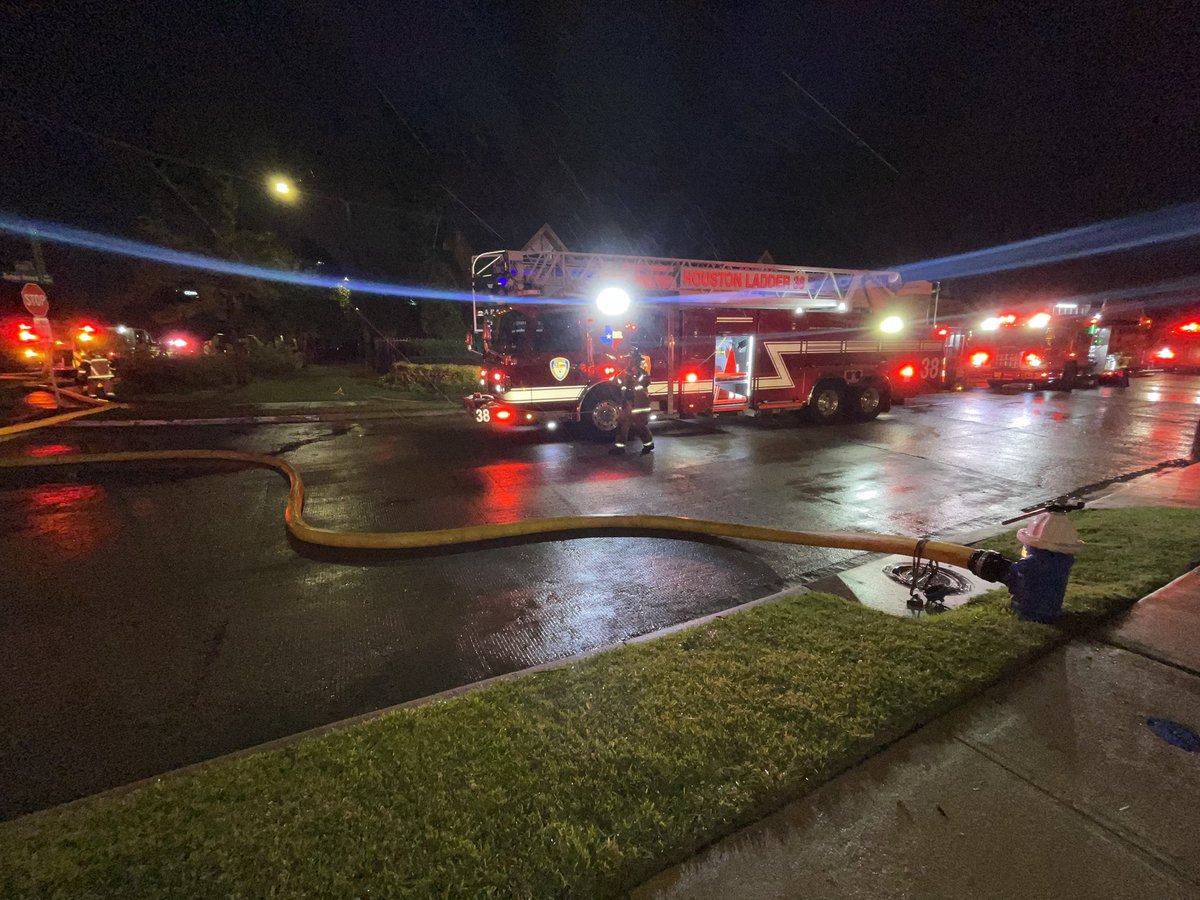 8222 Kingsbrook became a 2-Alarm fire. @HoustonFire arrived on location to find smoke and fire coming from the apartment building. HFD extinguished the fire. No injuries were reported. Arson is investigating the cause of the fire. Red Cross is enroute