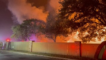 The Austin Fire Department is working to extinguish a big fire that broke out at the Avery Ranch Golf Course in northwest Austin Monday morning. 