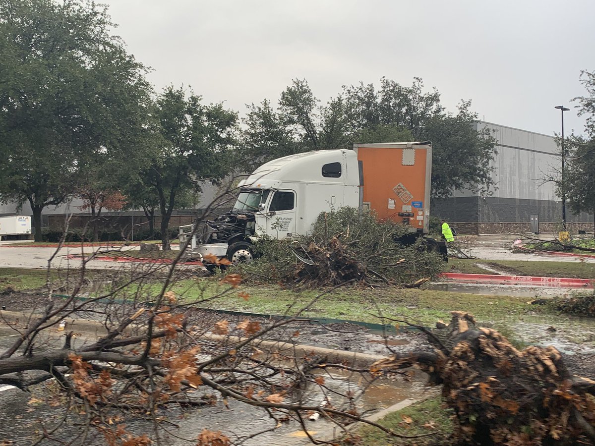 Extensive damage in Grapevine from strong storms this morning in the last hour  