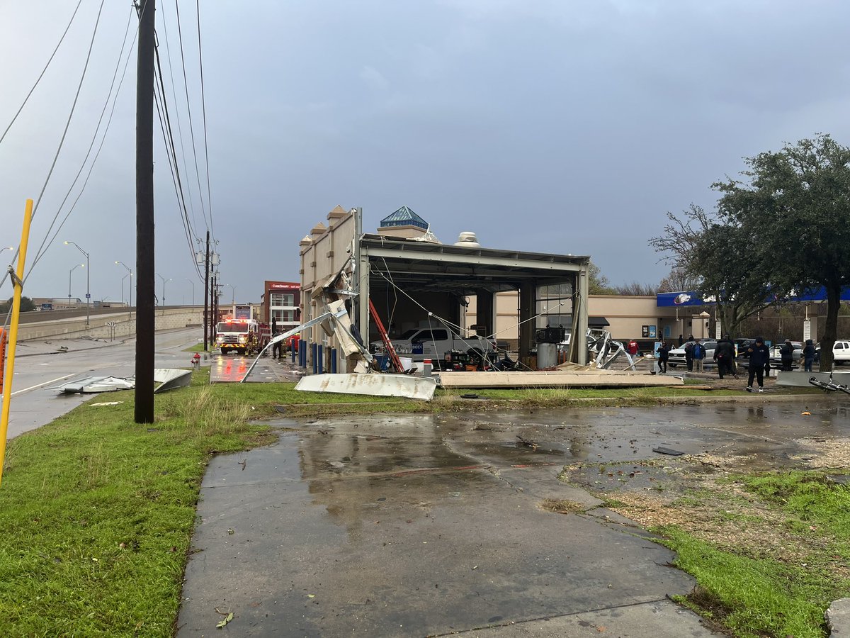 People starting to survey damage in Grapevine. Several businesses damaged on Ira E. Woods near 114. Some say they hid inside as the storms came through.