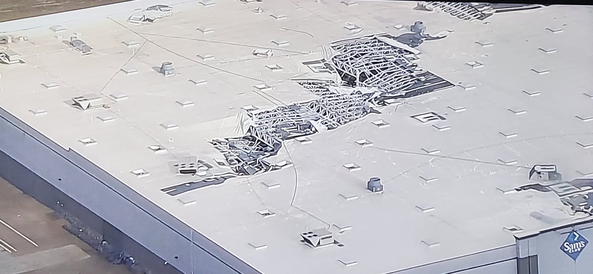 Possible tornado damage on the roof of the @SamsClub in Grapevine Texas. Strong storms came through the area this morning. No injuries reported yet