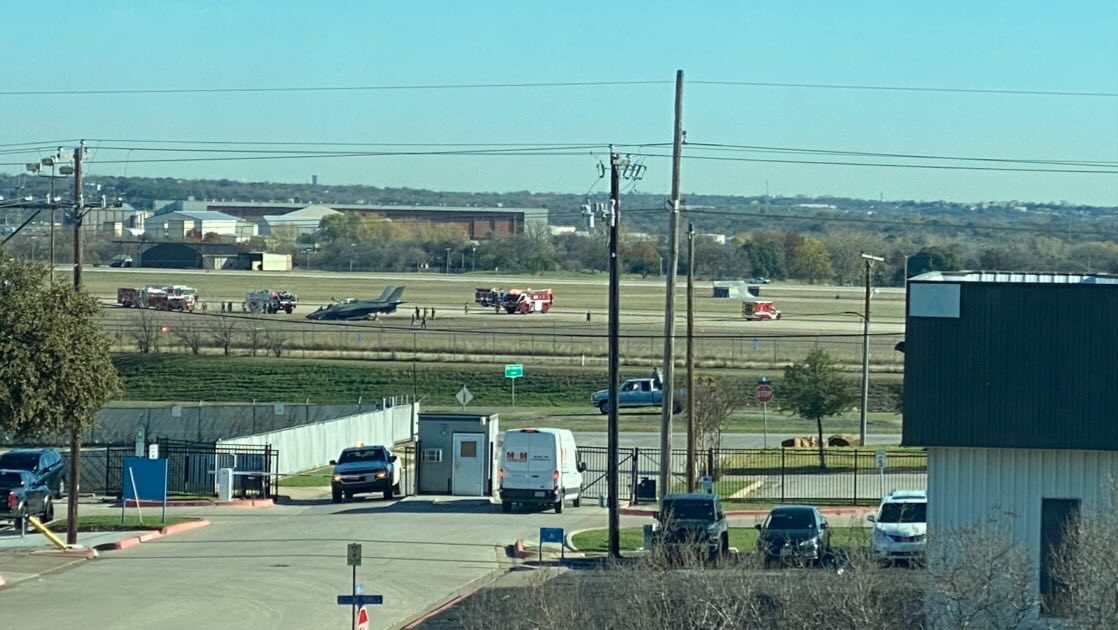 F-35 jet crashes during a  test flight in Fort Worth today