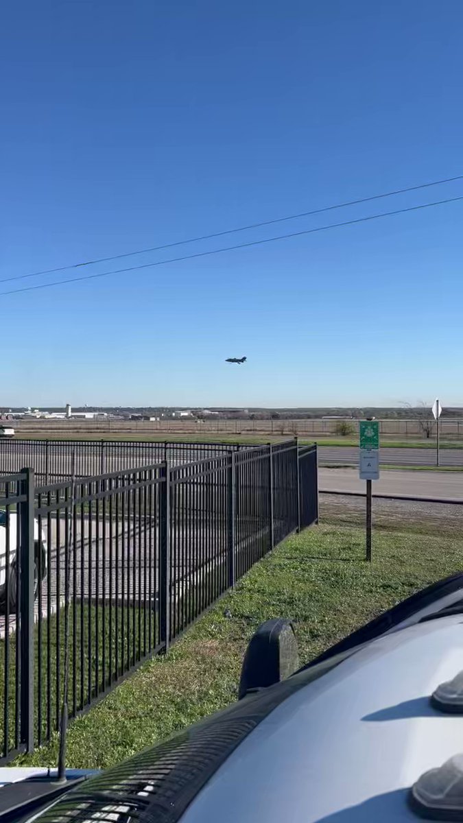USA: An F-35B (VTOL) made an uncontrolled landing, resulting in the ejection of the pilot, in Fort Worth, Texas