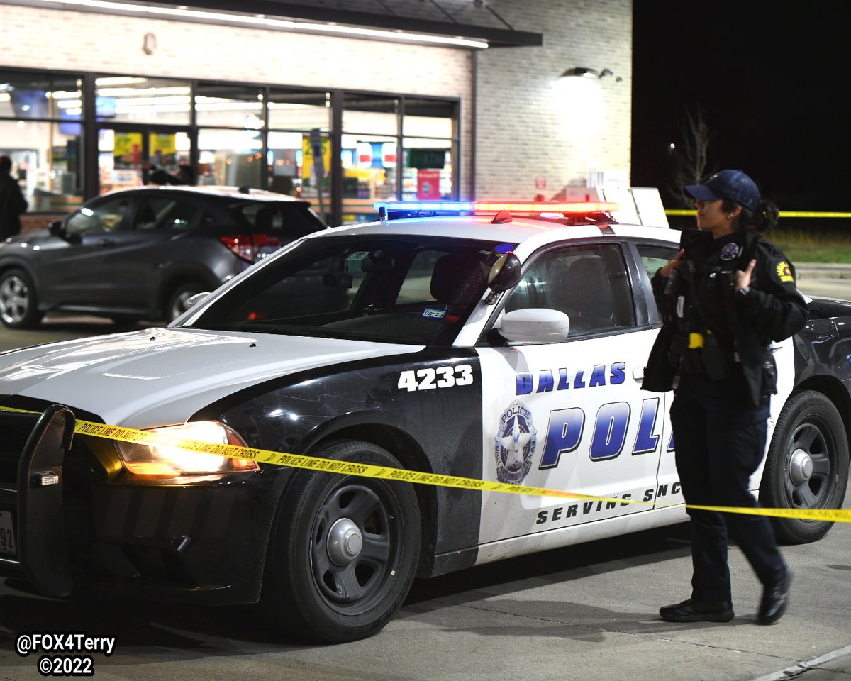 @DallasPD says the victims were ages 12, 13, 14, 16 & 17.  Five teens were shot just after 9 PM Friday evening outside a 7/11 gas station at the corner of John West and  La Prada.  Police say an unknown suspect in a vehicle pulled up, opened fire, and drove off. 