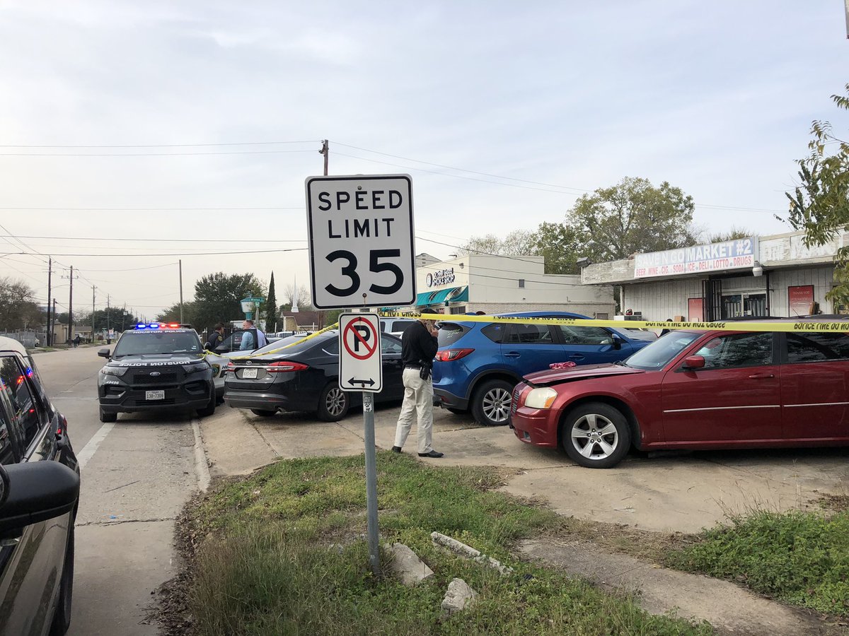 Houston Police:Southeast Officers and Homicide Detectives are at 3500 Yellowstone. Adult male deceased at the scene