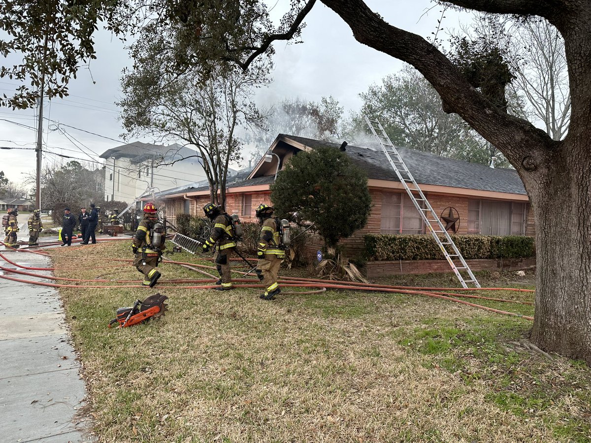 The house fire at 4050 Martinshire has been extinguished. HFD arson is enroute . Please continue to avoid the area due to heavy emergency traffic