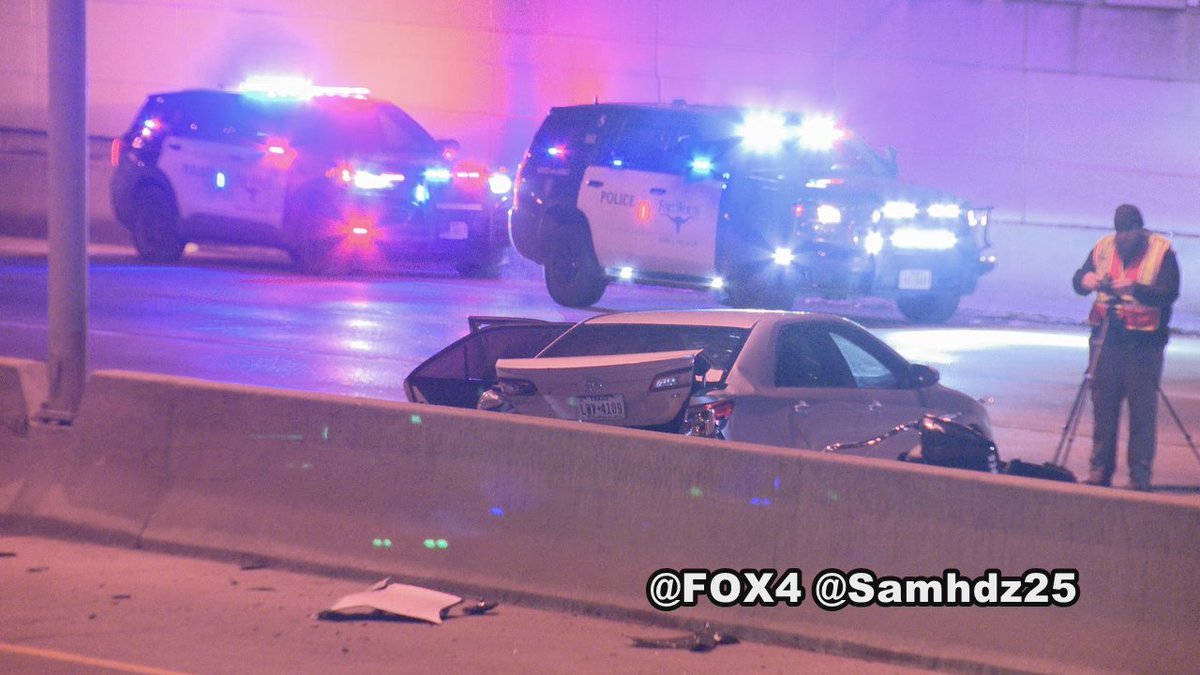 Fort Worth Pd working a Major Crash: Two Ppl confirmed deceased. Traffic Investigator working to determine the cause.