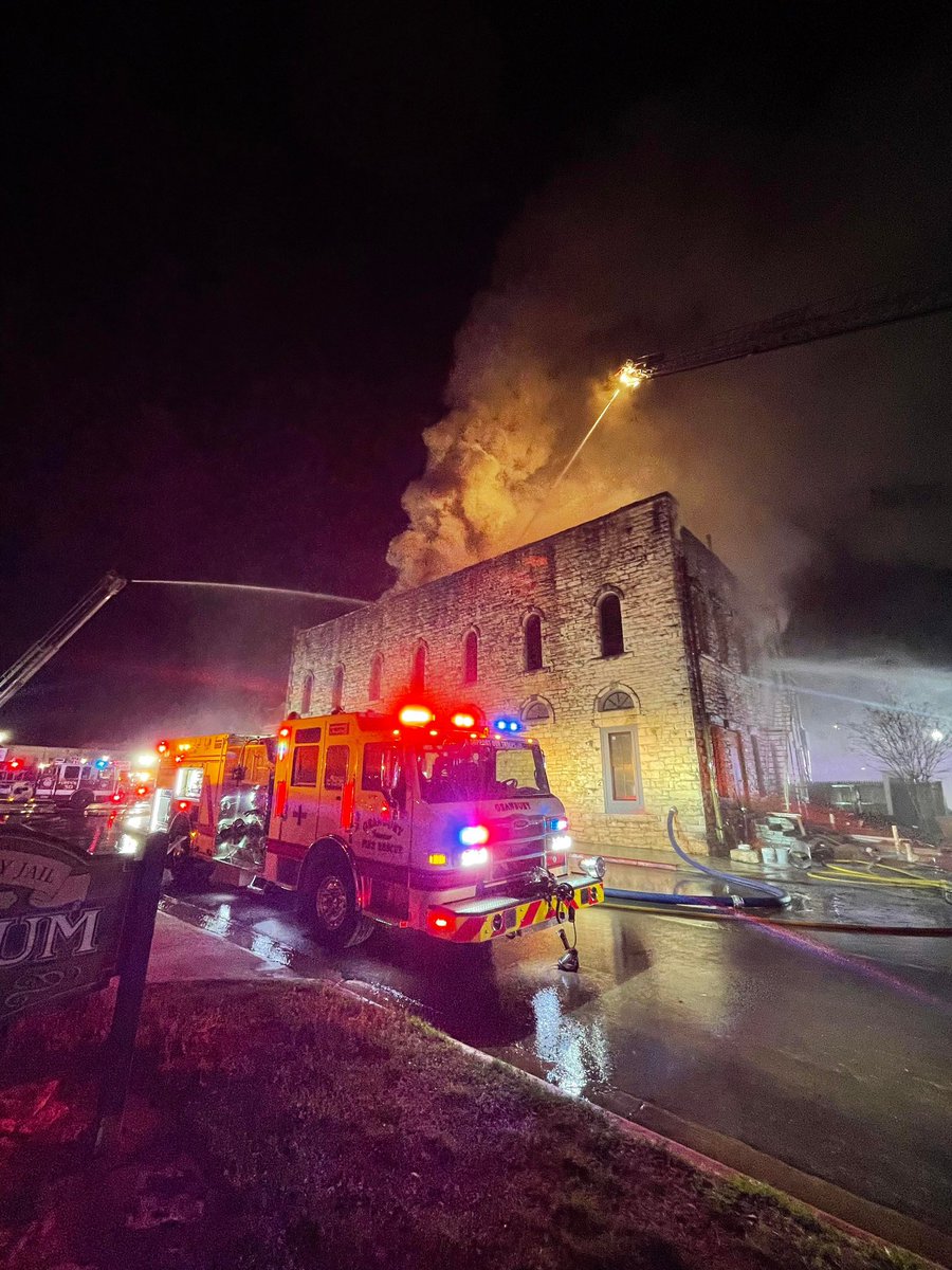 Structure Fire (Granbury) Granbury VFD, North Hood County VFD, Cresson VFD, Tolar VFD, Station 70 VFD are working a commercial structure fire in the 100 block of E. Bridge Street on the historic downtown square. Defensive operations at this time