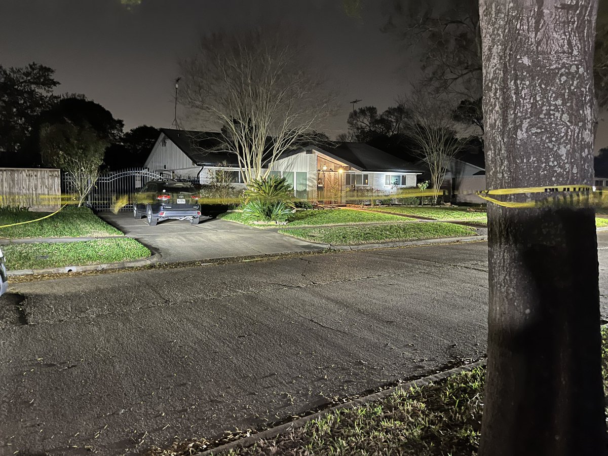 Meyerland home where HPD detectives say a father carried out a double murder-suicide overnight.   Three bodies, including a teenage son, were found inside after the man's wife called 911