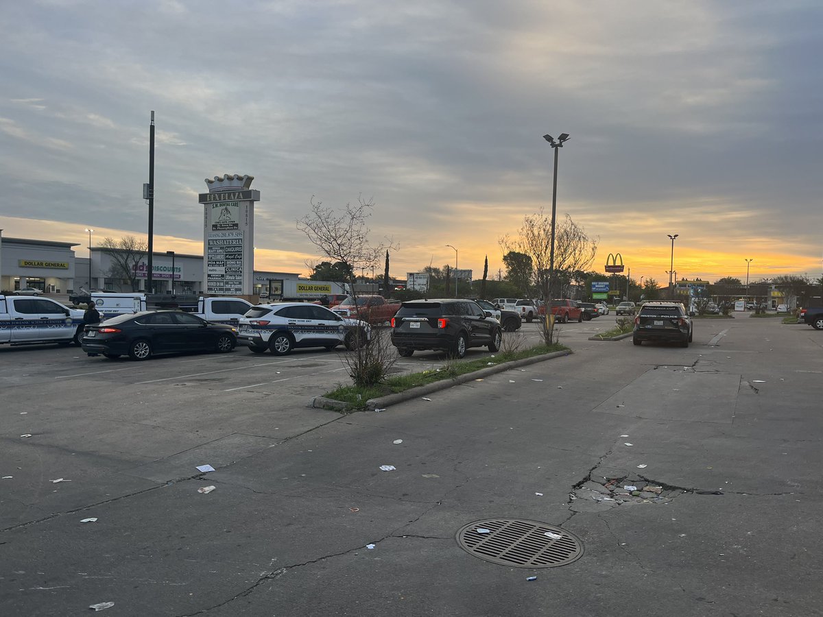 What am I going to tell the kids.  cries from family at this horrific early morning shooting in southwest Houston. @houstonpolice police said 3 men are dead from multiple gunshot wounds but they don't have any reason why this happened