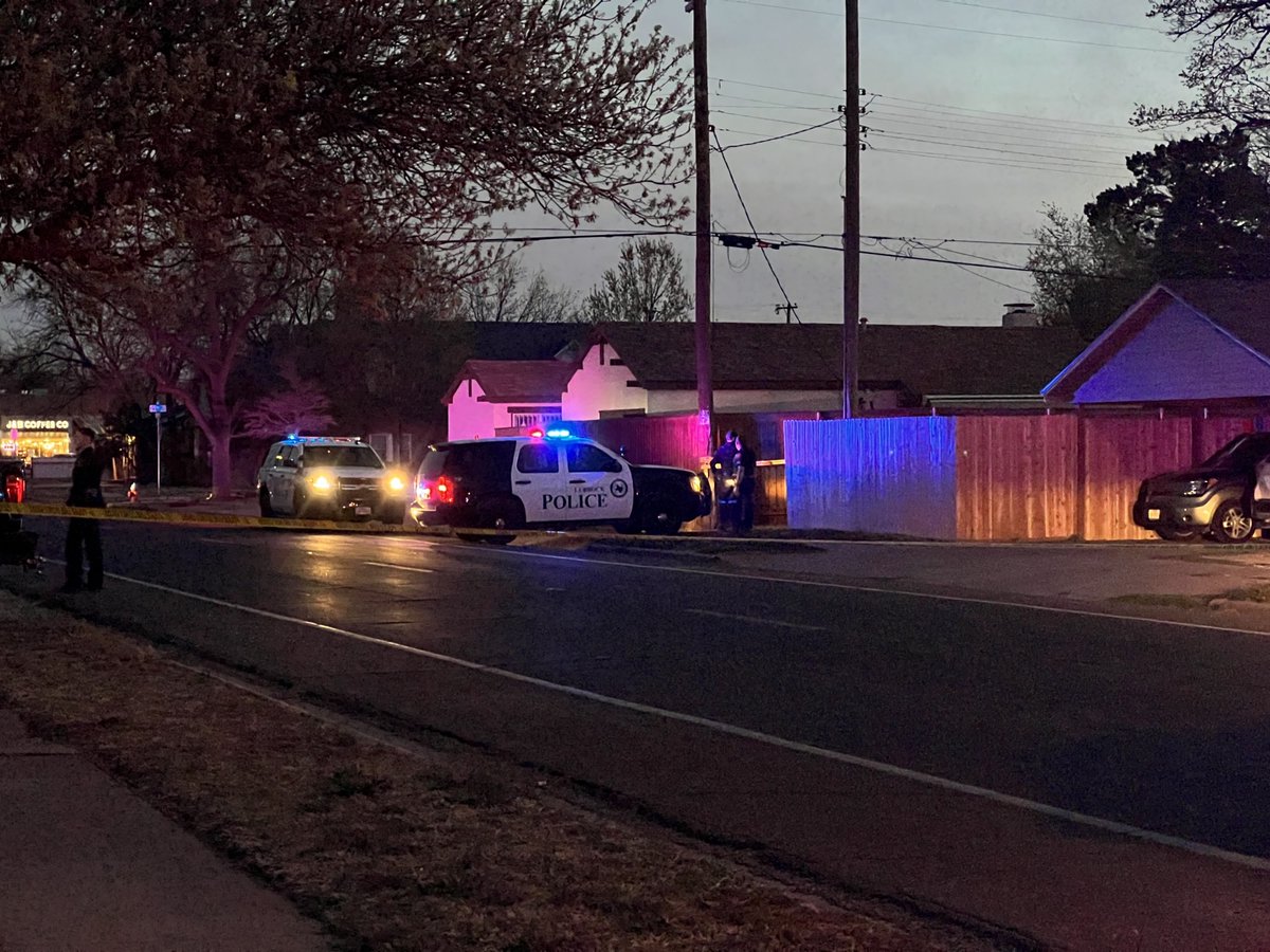 Lubbock Police discovered someone seriously injured in the north alley at 25th Street and Canton Avenue.