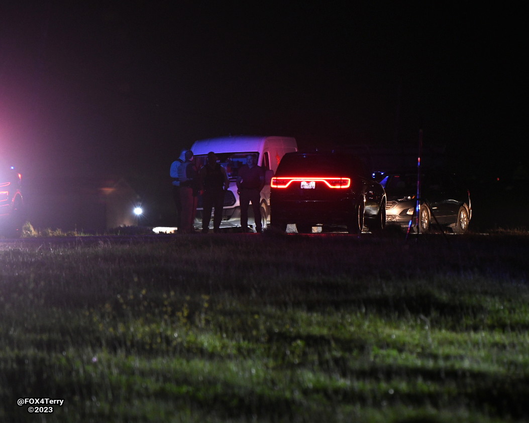 A Sunnyvale neighborhood locked down overnight as SWAT operators from as far away as Austin work to get a gunman in custody. 