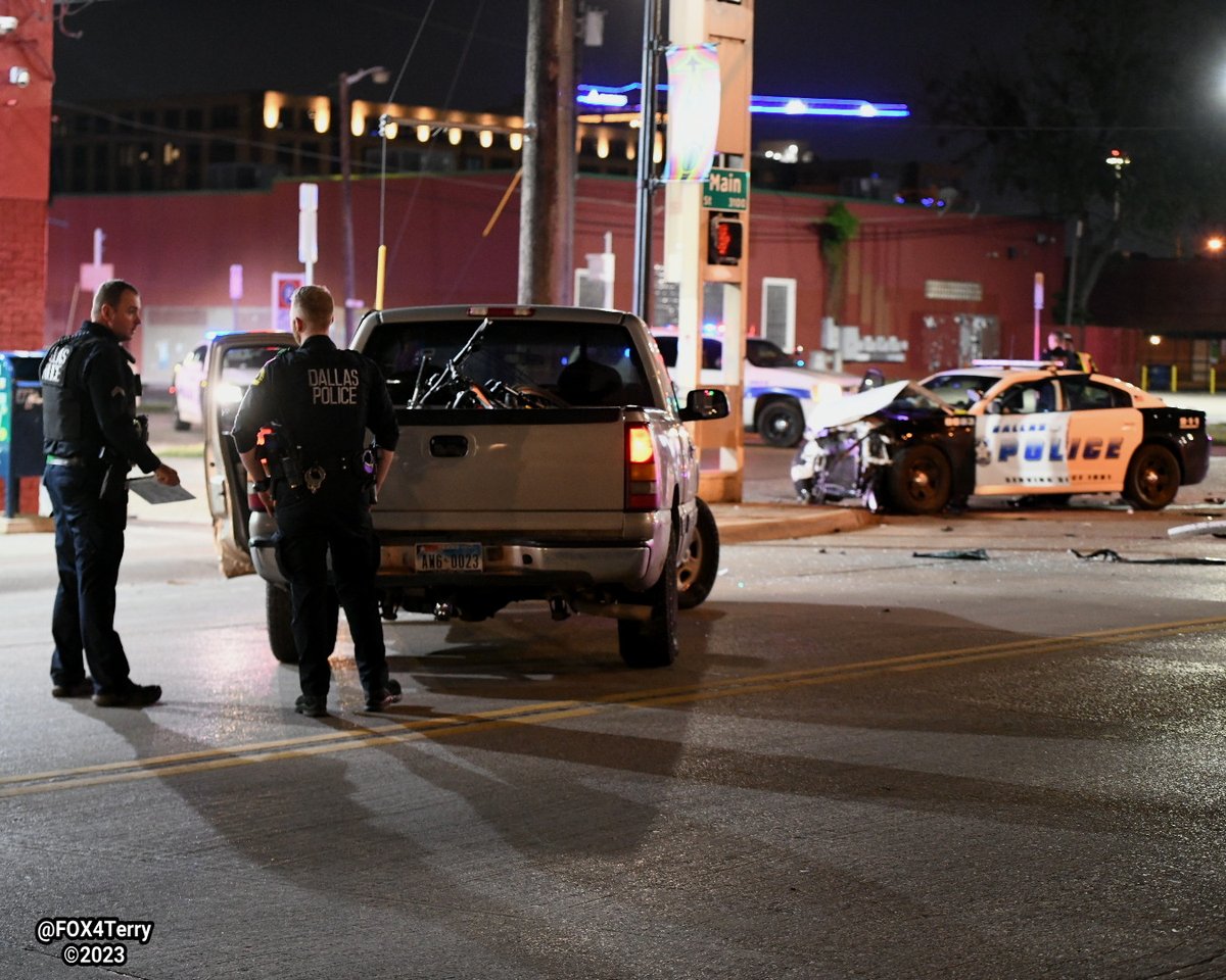 A serious crash in DeepEllum leaves a Dallas police officer hospitalized and a suspected impaired driver in custody.