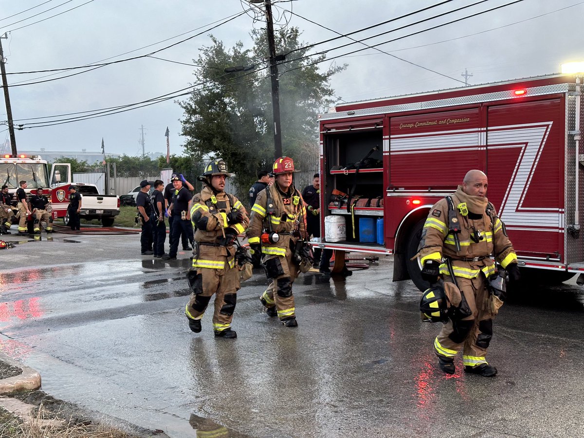 @Houstonfire received reports of a warehouse on fire with haz-mat at 6635 Mayfair. There is no threat to the community, and HFD Haz-Mat is currently on scene  monitoring the situation. Be advised, bus routes on Long have been affected