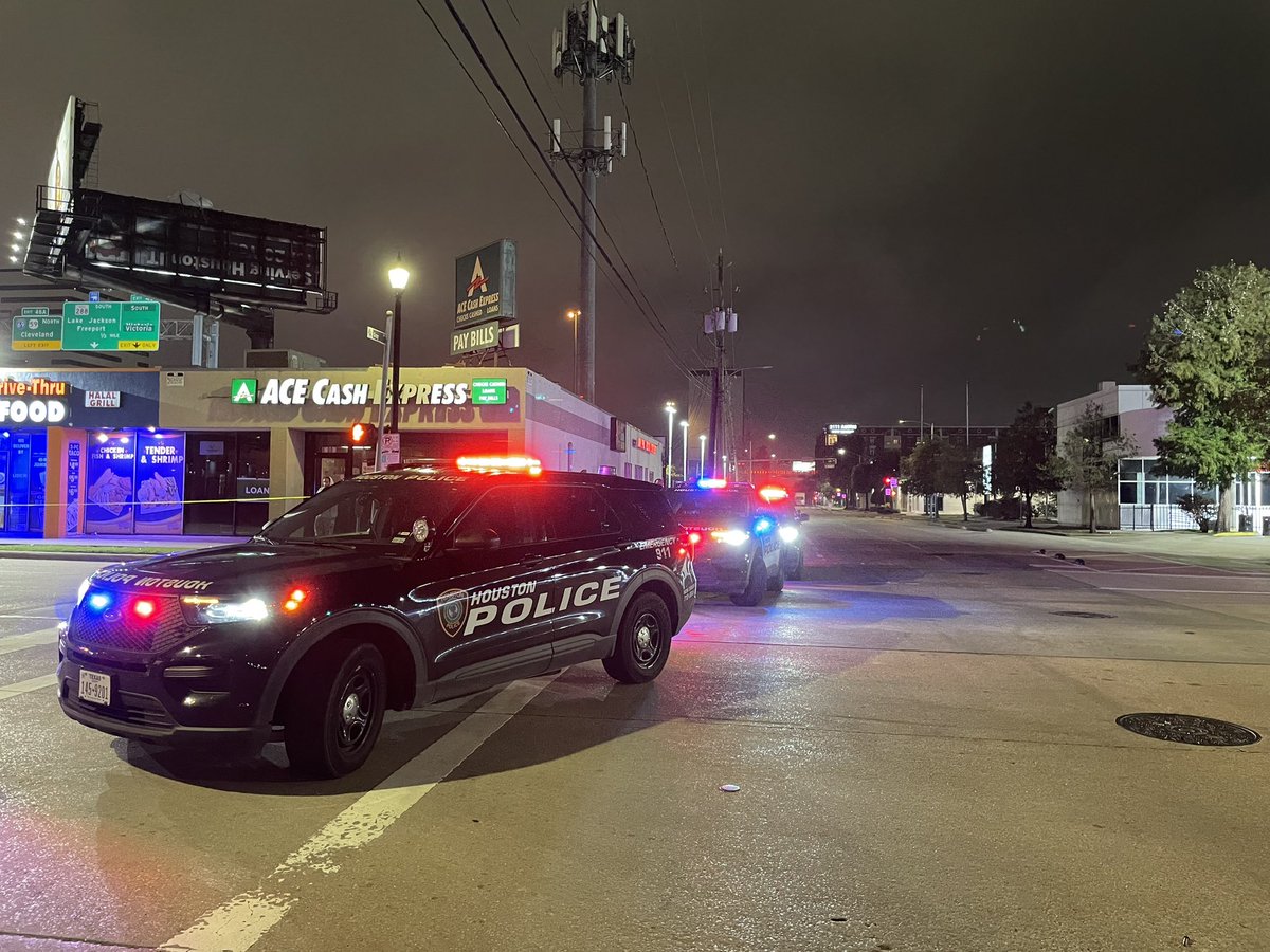 South Central and VCD officers are working a multiple fatality crash Fannin and Pierce. Media briefing to follow. Intersection will be closed for several hours please avoid the area