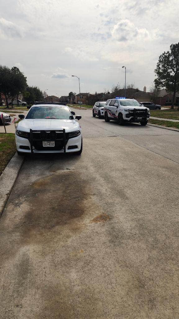 POLICE PERIMTER COLLAPSED. Constable Deputies have collapsed the perimeter in the  25100 block of Twister Trail. The suspect was not located at this time but Constable Deputies have positively identified him and are working on apprehending him