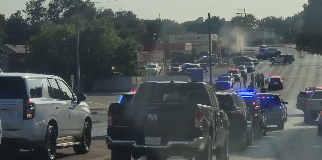 Officer Involved Shooting (Fort Worth) Fort Worth PD is investigating an officer involved shooting near the 1700 block of NW 28th Street. Reports indicate it is related to a carjacking and police chase. Heavy police presence