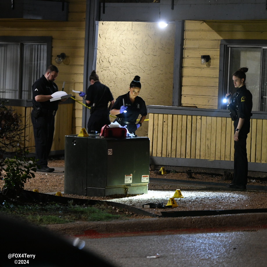 One man is dead, another detained as homicide detectives work to learn what led up to a deadly shooting. This in Far East Dallas on St Francis Ave.