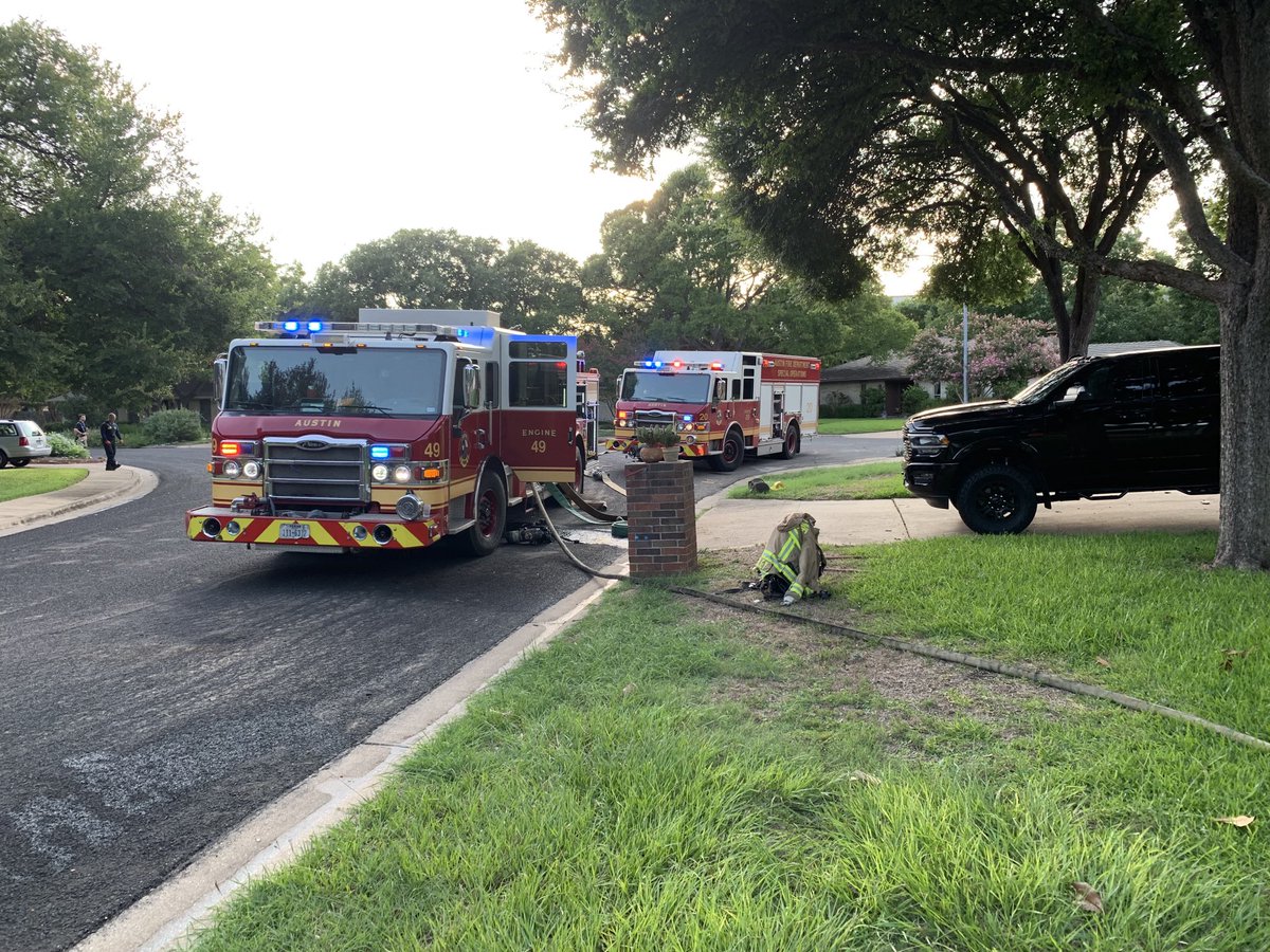 Hazmat Task Force 2200 blk Baltursol Dr, 2 inch gas line struck. 2 homes evacuated as a precaution. Fire crews monitoring area as ⁦@TexasGasService⁩ crews prepare to expose line for repairs. Operation expected to take several hours. 2 adults displaced