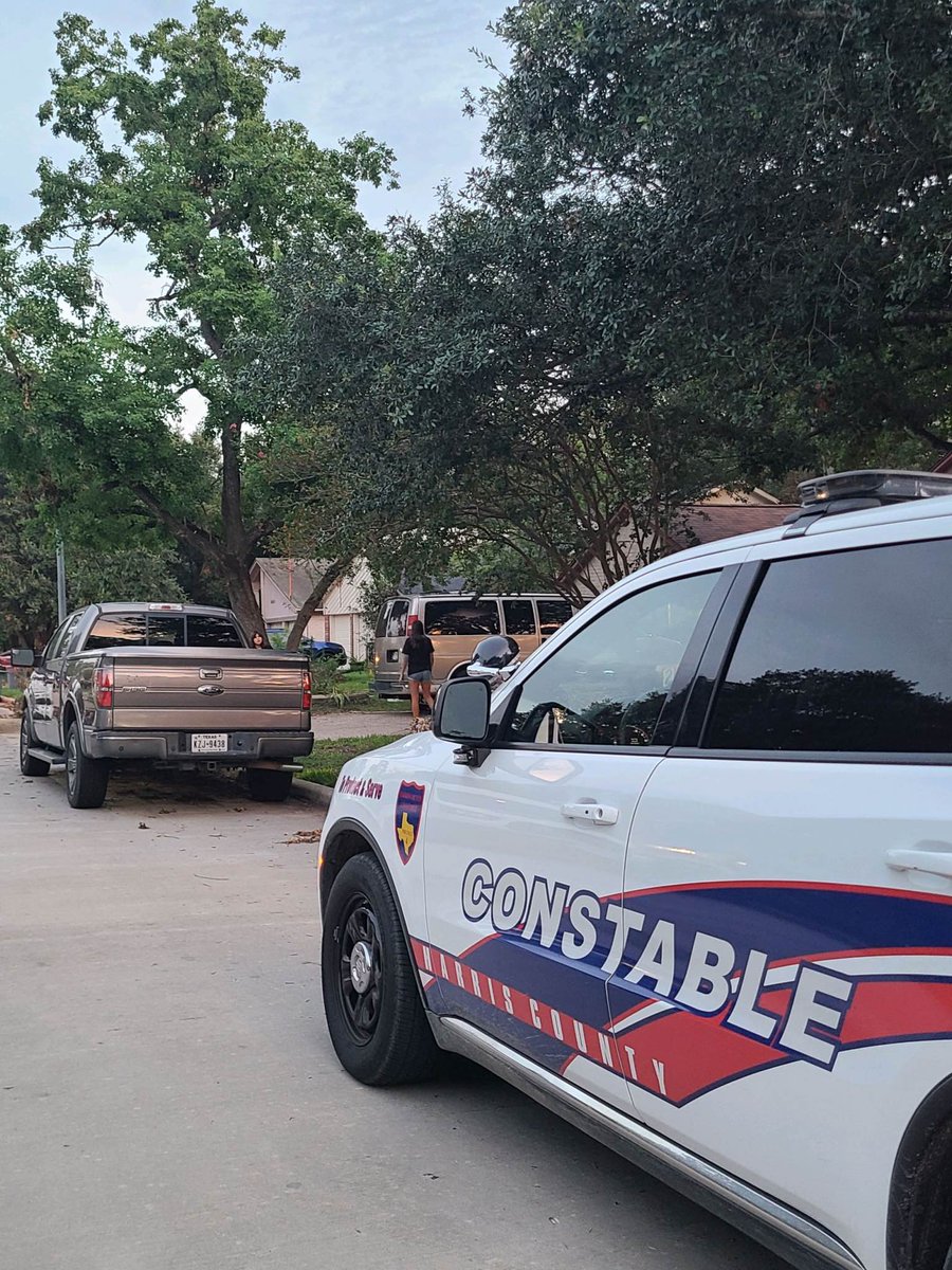 DRIVE-BY SHOOTING Heavy police presence in the 23400 block of  Canyon Lake Drive.Constable Deputies are investigation a drive by shooting at this location. No injuries reported at this time.Investigation underway