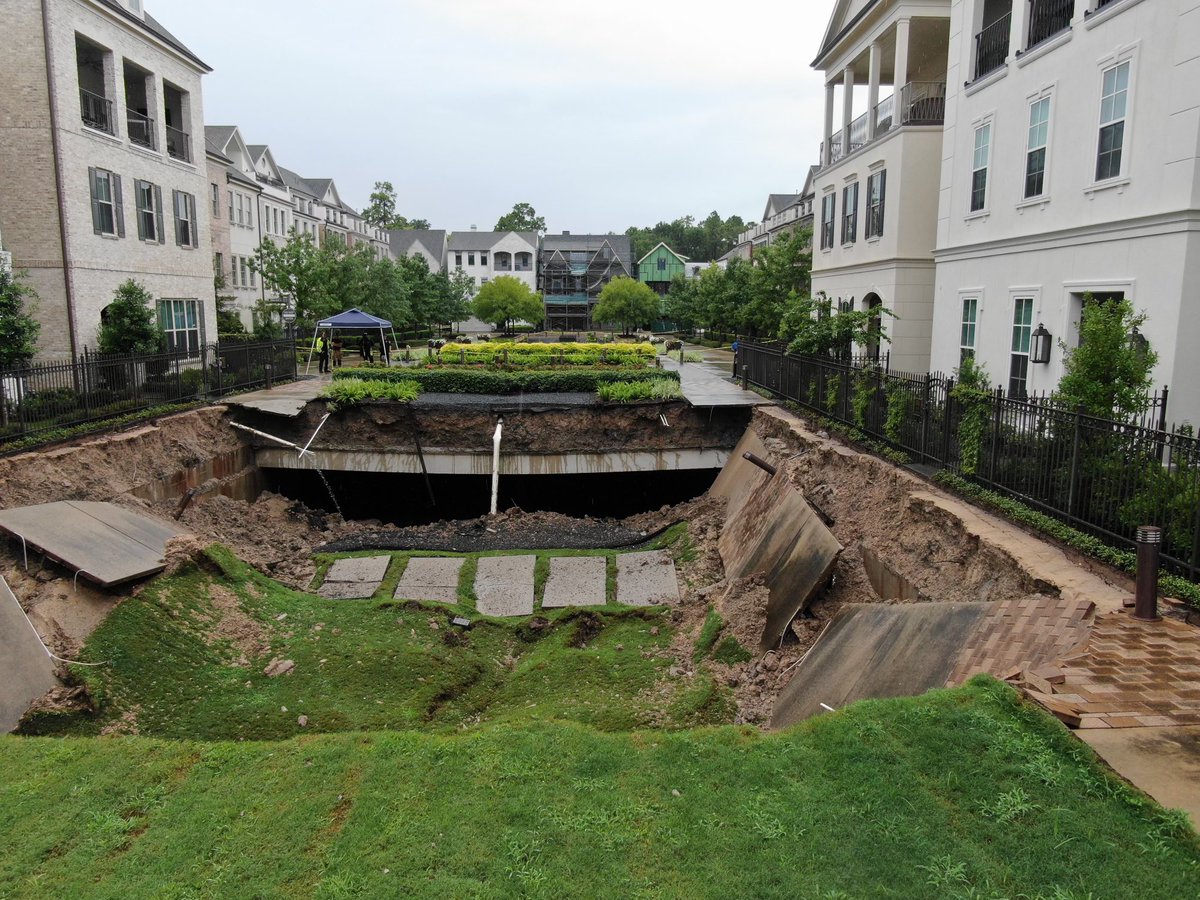 @HoustonFire is currently on scene at  405 Sutherland Terrace Place due to a ground collapse.  No one was injured. 8 homes were evacuated as a precaution.  Building engineers are on location assessing the damage