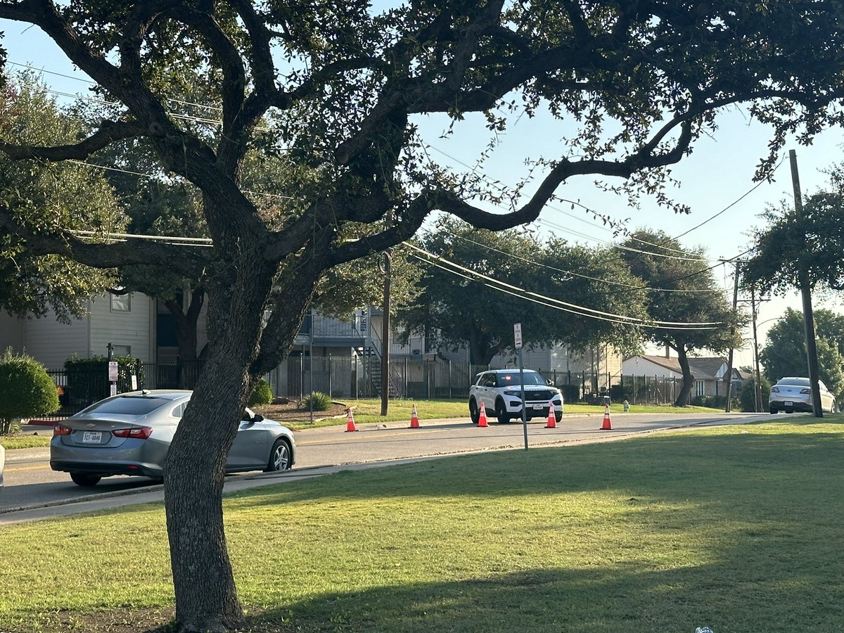 Mesquite Police say officers were dispatched at 3:51 a.m. to the Whataburger on 2900 block of Galloway Ave in relation to someone with a knife, threatening employees