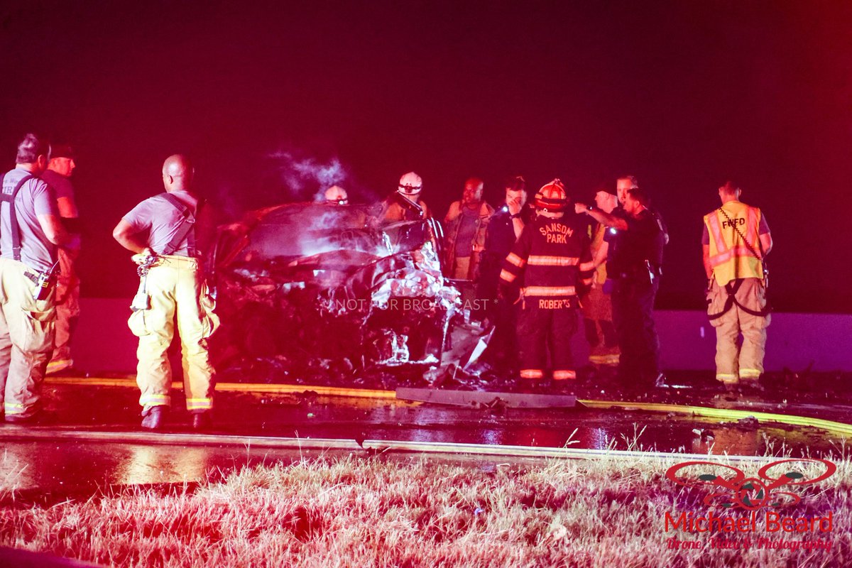 5 people were killed sunday morning. After a wrong way, the driver hit another vehicle head on, causing both vehicles to burst into flames. The driver of the suspected wrong way vehicle was on the 5 killed on NW Loope 820 in Fort Worth