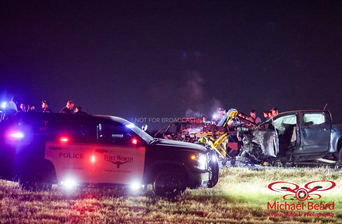 5 people were killed sunday morning. After a wrong way, the driver hit another vehicle head on, causing both vehicles to burst into flames. The driver of the suspected wrong way vehicle was on the 5 killed on NW Loope 820 in Fort Worth