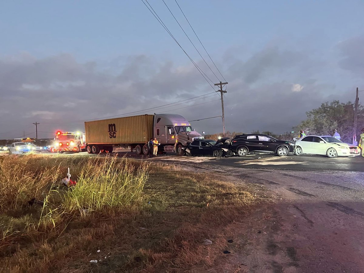 5-Vehicle injury crash has shut down hwy 21 in Mustang Ridge.