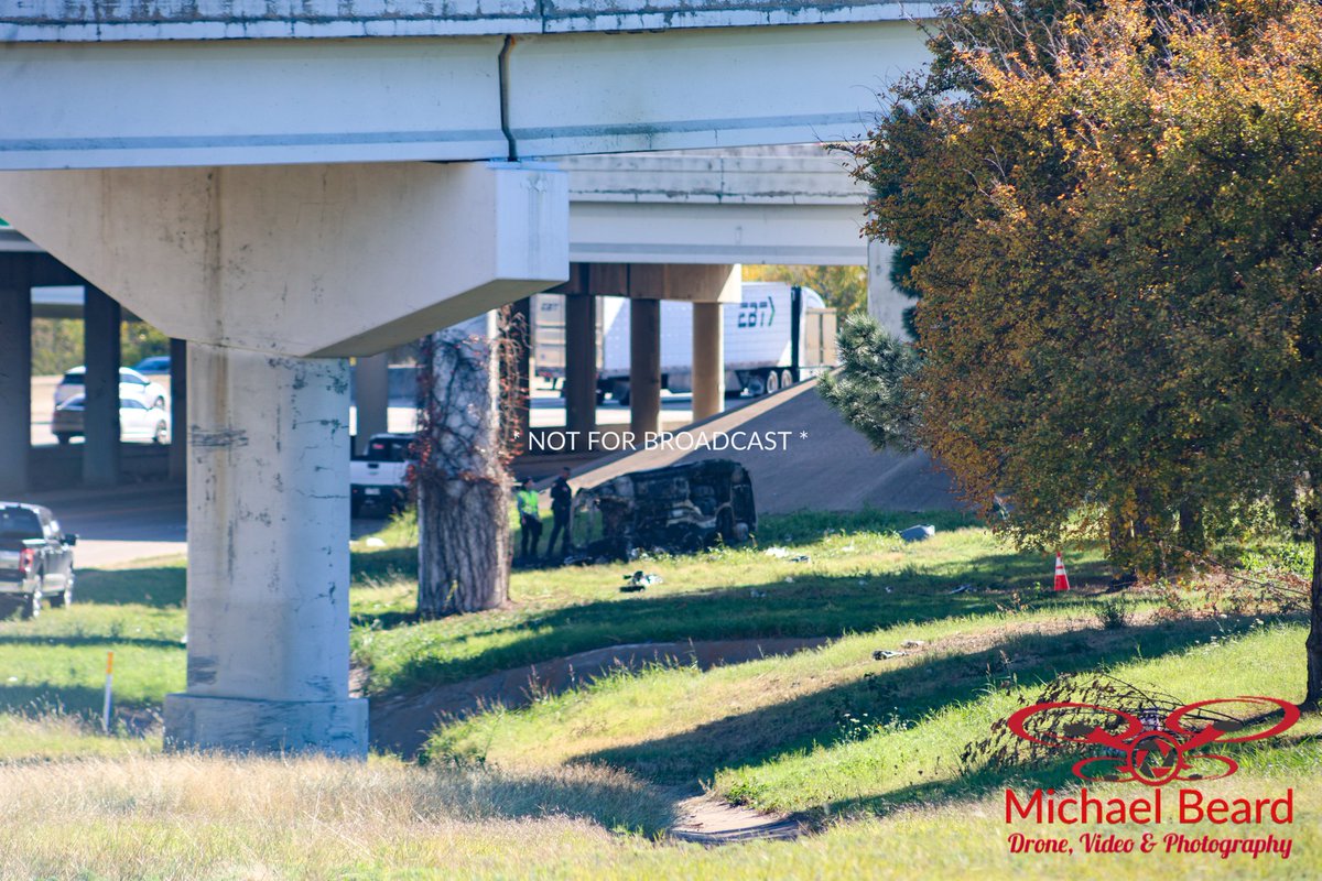 Police confirm 1 person has died in a fiery crash Saturday afternoon on the southbound bound SR of I-35W going under I-20. Speed is believed to be a factor on the sharp turn. The crash was so violent it ripped the motor from the vehicle.