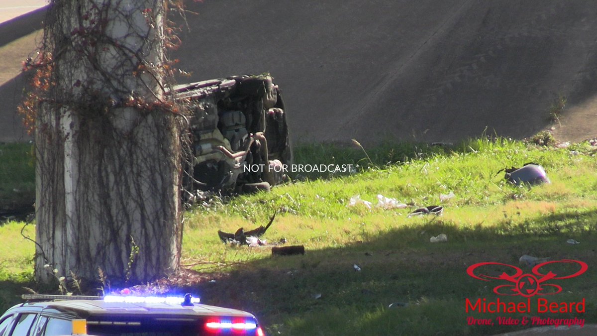 Police confirm 1 person has died in a fiery crash Saturday afternoon on the southbound bound SR of I-35W going under I-20. Speed is believed to be a factor on the sharp turn. The crash was so violent it ripped the motor from the vehicle.