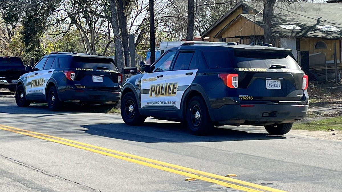 San Antonio police at the scene of a DOA. Police tell a man was found deceased. Homicide was called to investigate. It  appears to be an elderly black male. The medical examiner will determine the cause of death