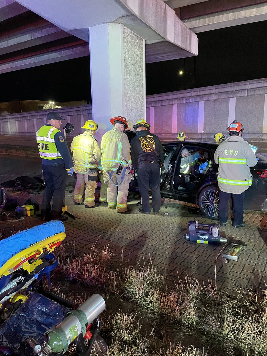 Austin firefighters responding to a vehicle rescue in the 100 block of W Ben White. Firefighters extricating person pinned in vehicle vs pillar collision. Avoid the area ATXTraffic