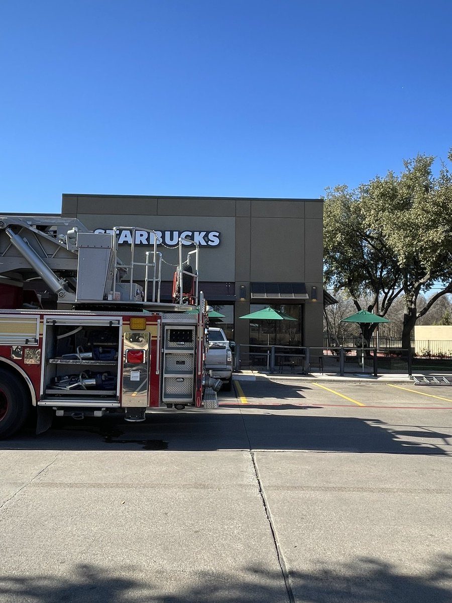 Austin firefighters on scene of a reported structure fire in the 6600 block of S Mopac Expy Svrd. Fire crews reporting burnt out HVAC unit on roof of @Starbucks . Expect ATXTraffic in the area