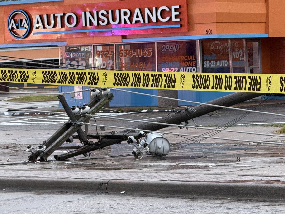 Storm damage in Irving at O’Connor/Pioneer. Police have not confirmed injuries so far but still checking. Hacienda Apartments have heavy damage to roof and façade. Power poles snapped in streets. Damage to multiple businesses. More roads will shut down to assess storm damage