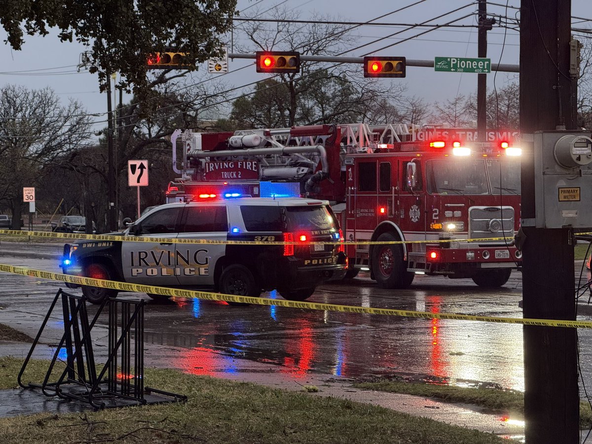 Storm damage in Irving at O’Connor/Pioneer. Police have not confirmed injuries so far but still checking. Hacienda Apartments have heavy damage to roof and façade. Power poles snapped in streets. Damage to multiple businesses. More roads will shut down to assess storm damage