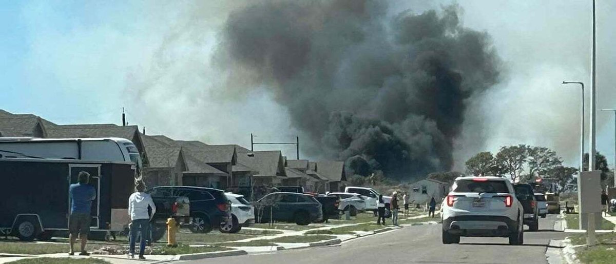 Firefighters Quickly Contain Grass Fire in Nueces County