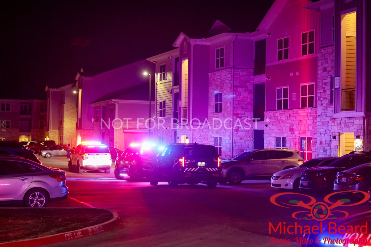 2 year old killed in South Fort Worth shooting. Fort Worth PD isn't releasing much information at this time but they have told that on 4/11/25, at 10:05pm, South units were dispatched to 9100 block of Metcalf Lane responding to a shooting call. Officers located a victim at the