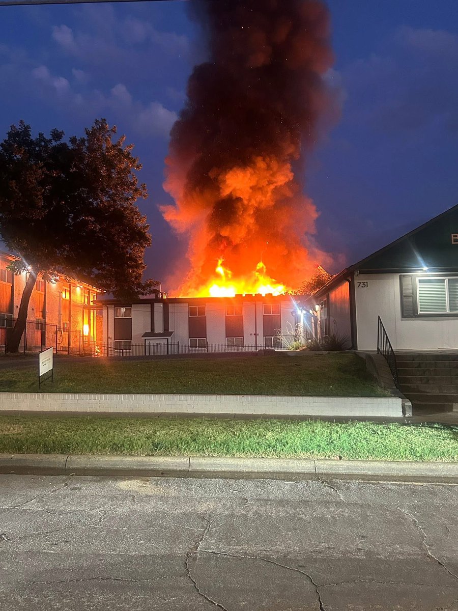 Apartment Fire (Dallas) Dallas Fire Rescue has been working an apartment fire near N. Marsalis Avenue and Comal Street. Heavy fire showing from an apartment building. Thanks to Sean Meadows for the photo