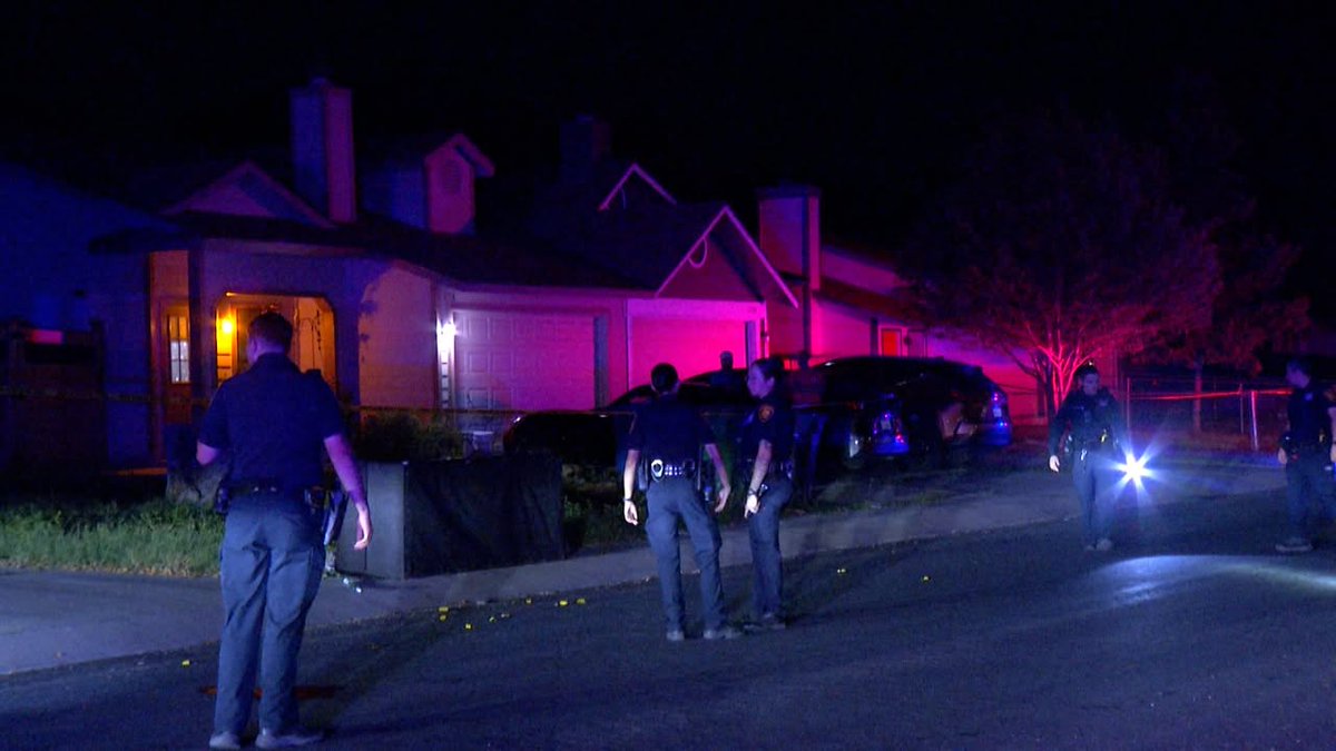 Woman shot and killed in her driveway on Northwest Side