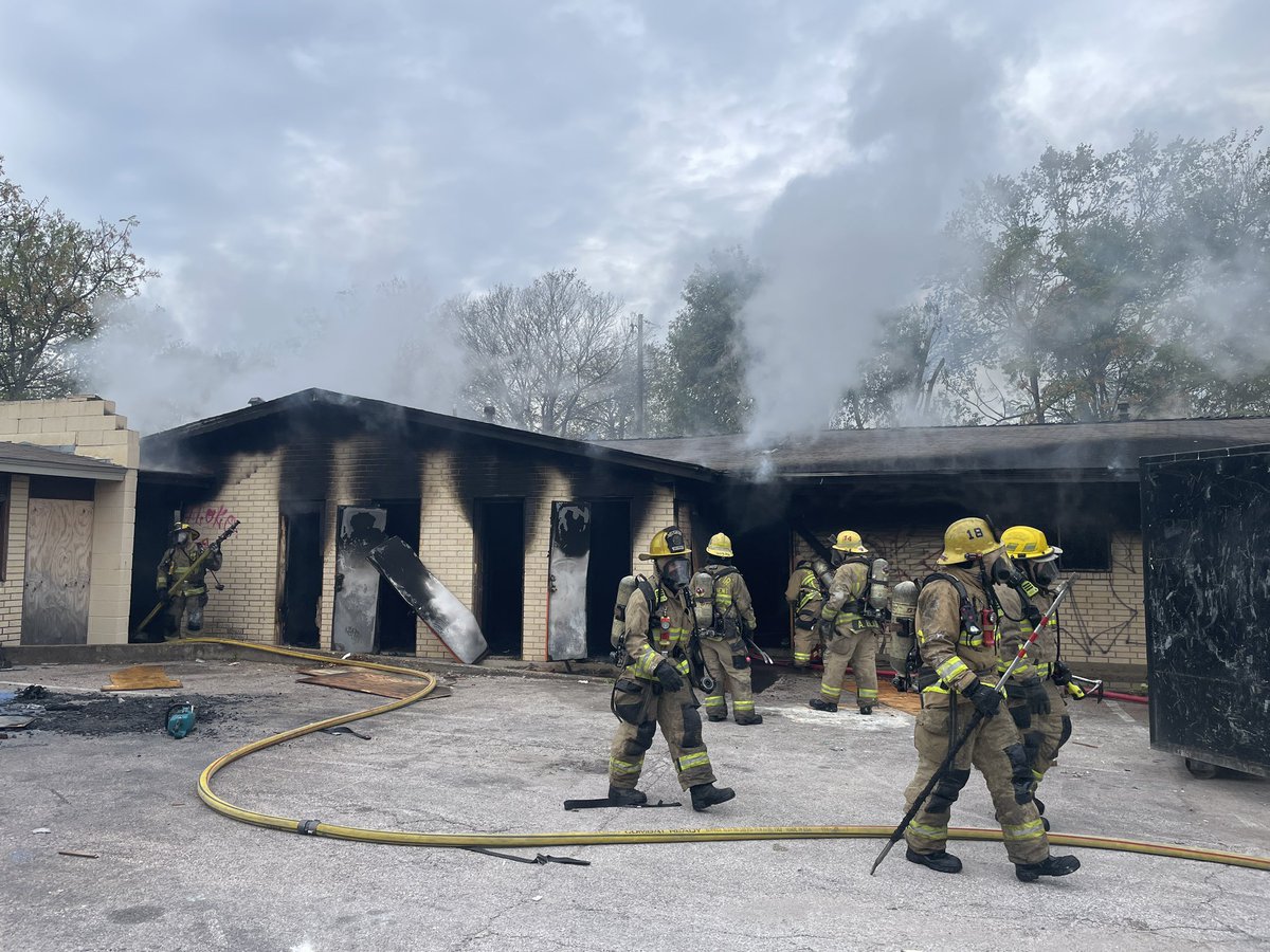 AFD on scene at an abandoned apartment complex with extensive fire in one building in the 1200 blk of E52nd St. The fire has been mostly extinguished with no injuries. Avoid the area 