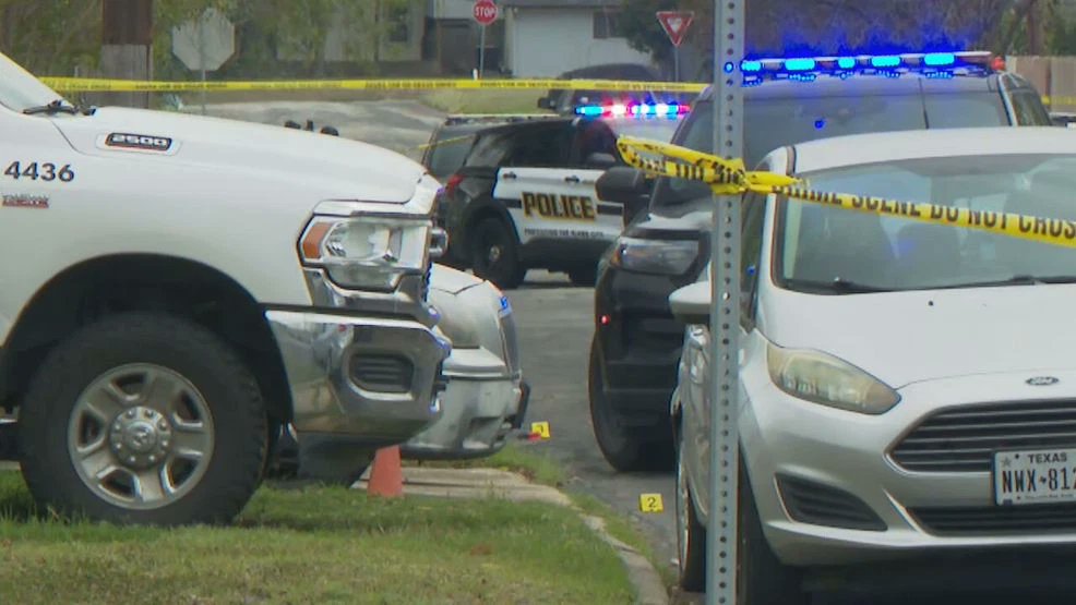 Single gunshot leaves man dead in broad-daylight shooting, police searching for suspect