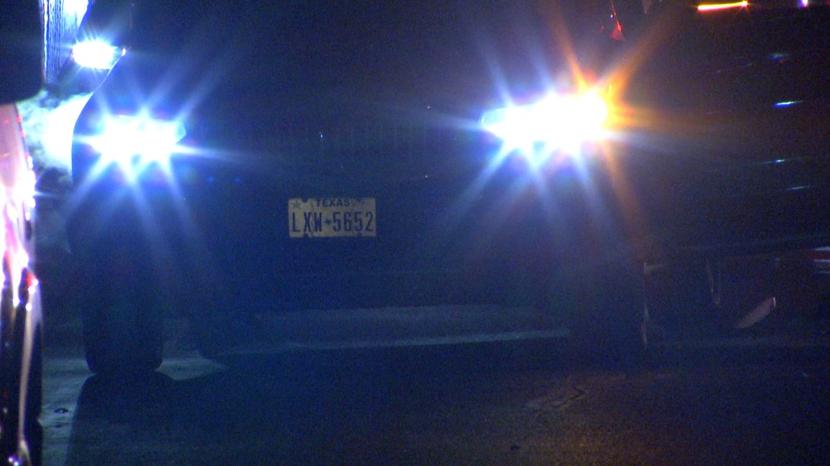 Early morning shooting leaves teenager dead on North Side